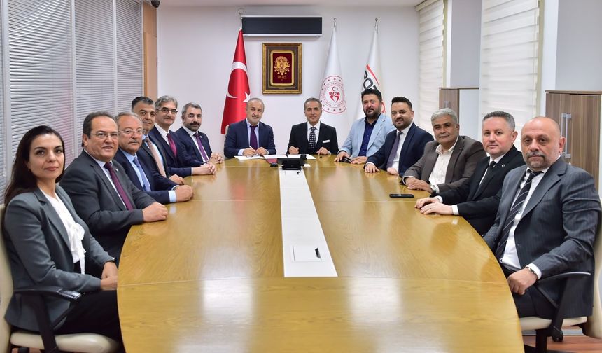 Karapınar’a Spor Toto’dan Müjde! İki Yeni Spor Sahası Yapılacak