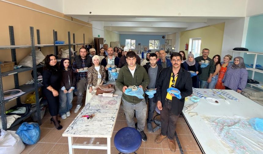 NEVÜ’de Sanatla Engel Aşılıyor: Dezavantajlı Bireyler Kendi Eserlerini Üretti