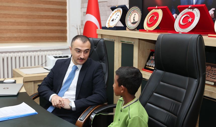 Derinkuyu’da minik öğrenciden örnek davranış!