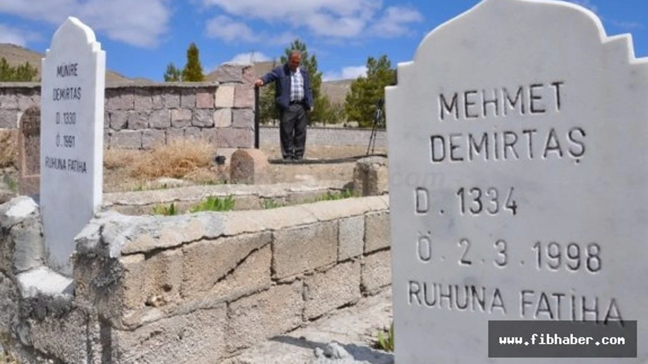 Karacaoren Koyu Mezarliginin Demir Kapisini Caldilar H66751 D7Ccb