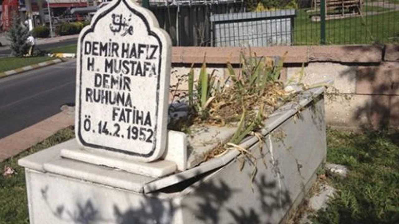 Nevsehirin Velileri Demir Hafiz H16907