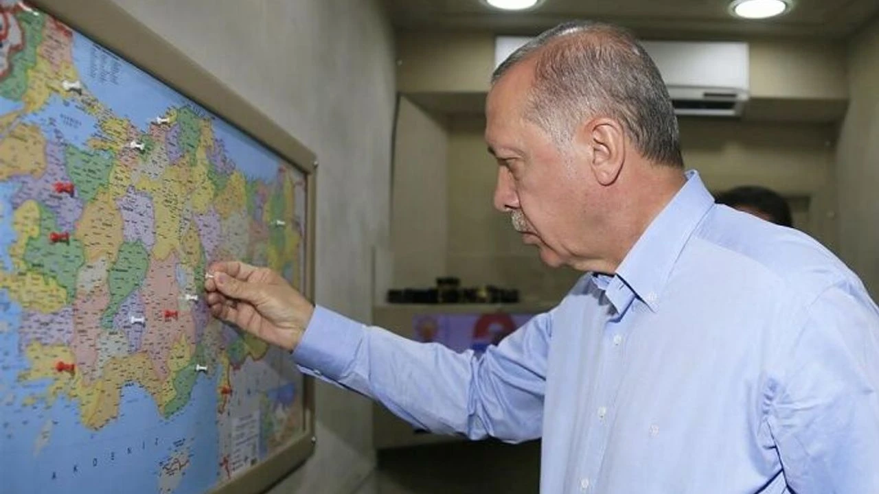 Cumhurbaskani Erdogan Kapadokya Bolgesi Nin Merkezi Nevsehir 02048