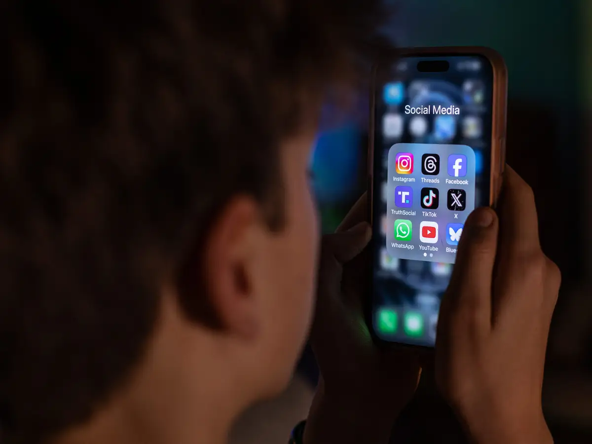 6956A2B4832E0Ef1Ead70D68