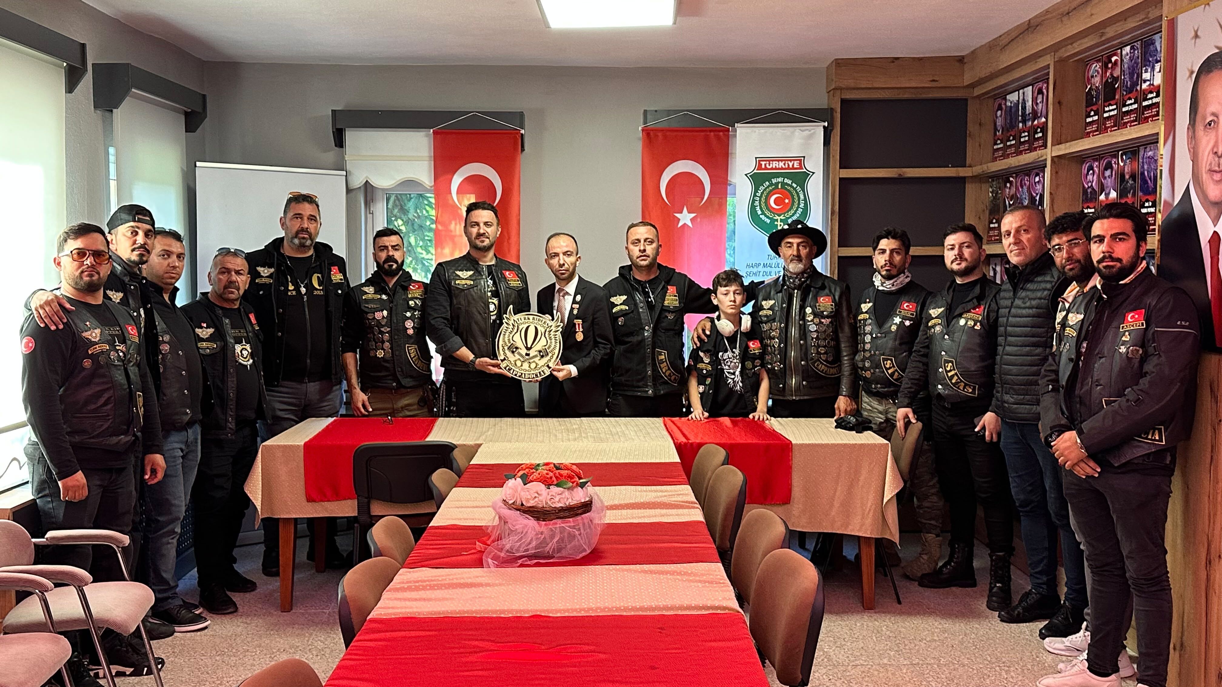 Turk Riders Cappadocia’dan Gazilere: “Asla Yalnız Değilsiniz”