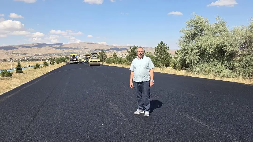 Avanos–Çavuşin Yolunda Asfalt Mesaisi Sürüyor